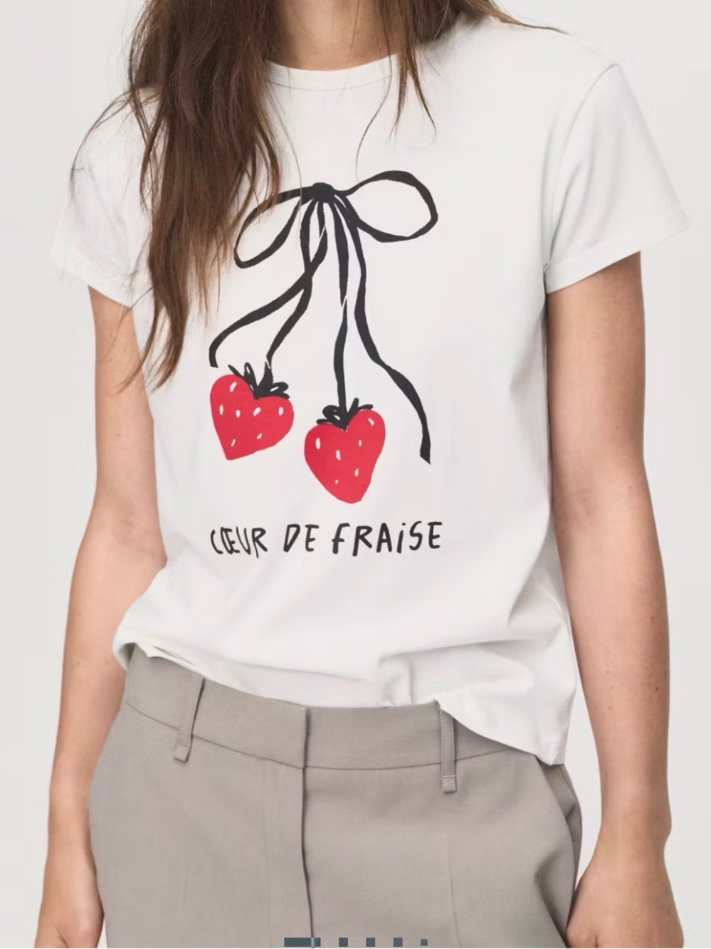 Mango White Short-Sleeve Tee with Red Strawberry Hearts